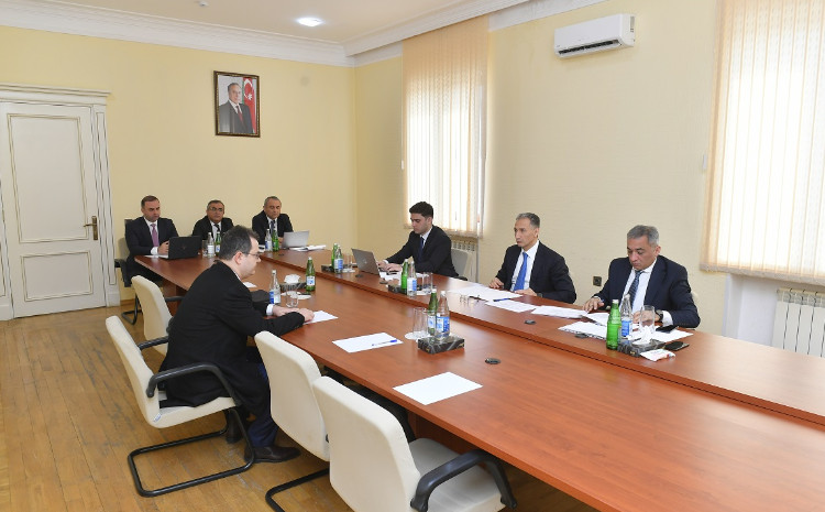 Министр Рашад Набиев принял граждан в Гобустане 