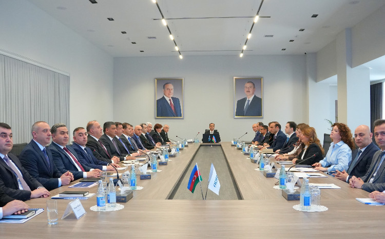 ADRA-da ərazi reklam idarələrinin hesabat iclasi keçirilib 