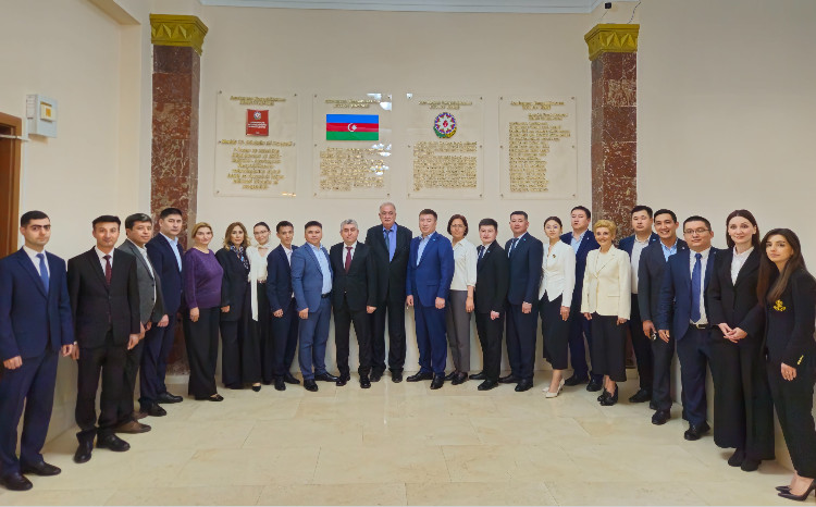 Ombudsman Aparatında Qazaxıstanın bir qrup dövlət qulluqçusu ilə görüş keçirilib 