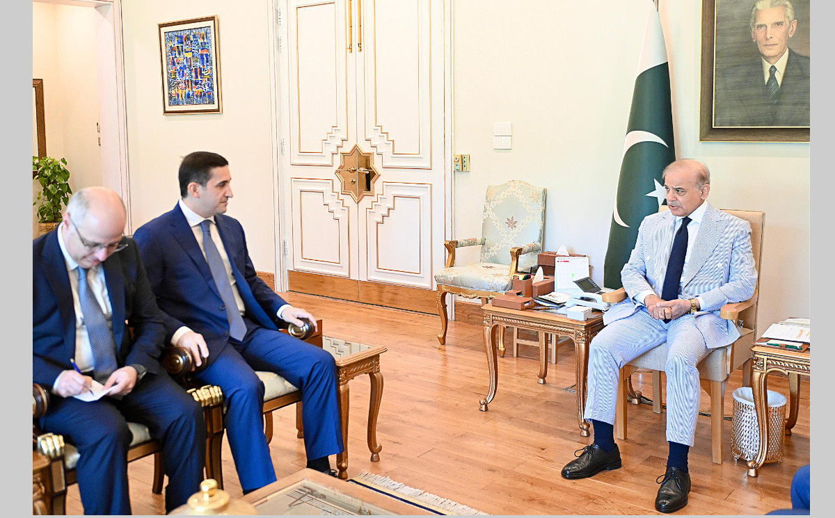 Pakistan İslam Respublikasının Baş naziri Fərid Əhmədovu qəbul edib 