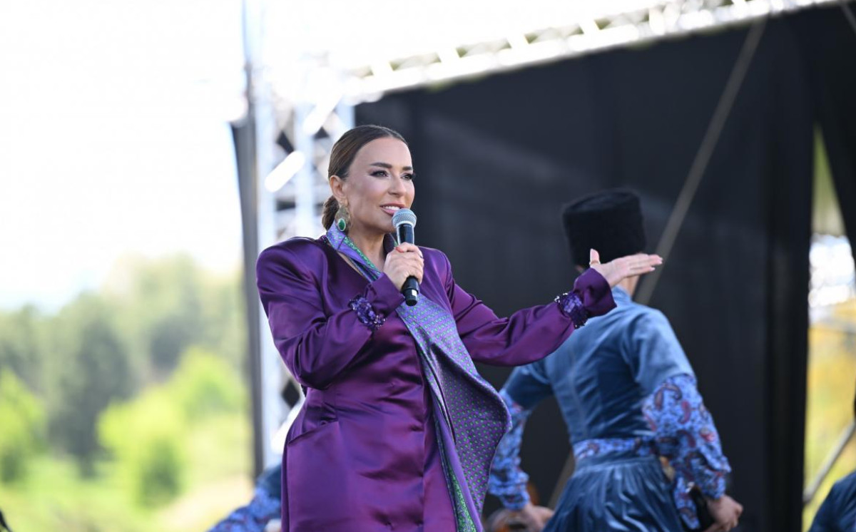 Xalq artisti Tünzalə Ağayeva “Xarı bülbül” festivalında çıxış etdi - VİDEO