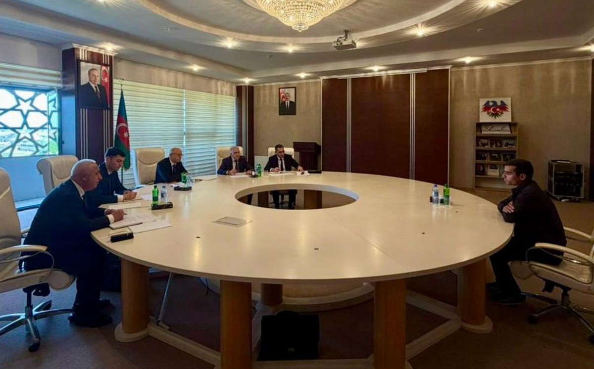 Energetika naziri Neftçalada vətəndaşları qəbul edib 