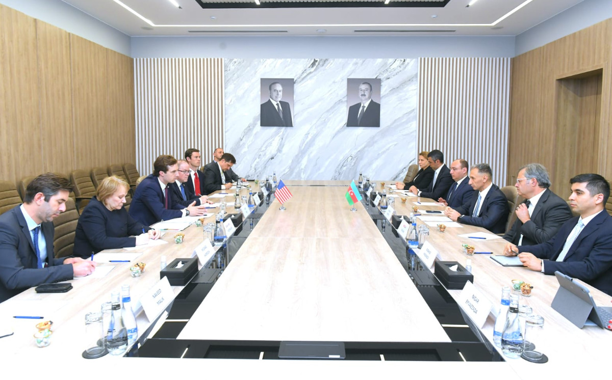 Minister Rashad Nabiyev Meets with U.S. Delegation 