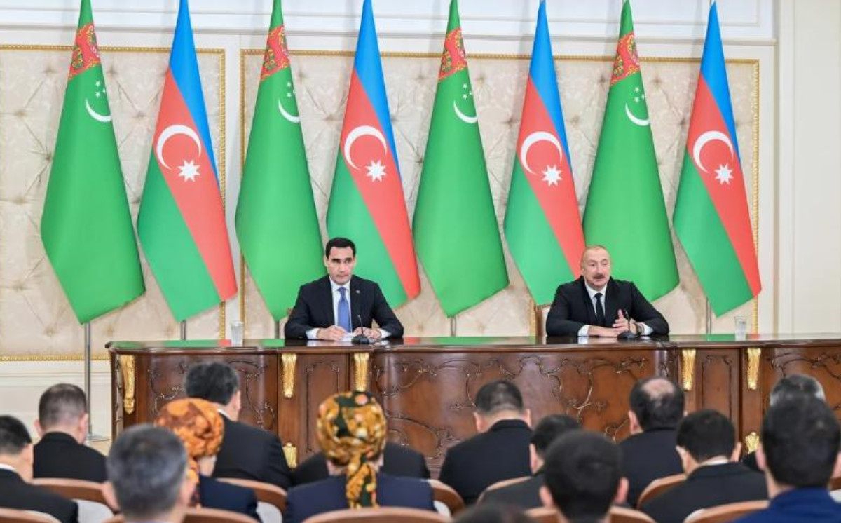 Azərbaycan və Türkmənistan prezidentləri mətbuata bəyanatlarla çıxış ediblər 