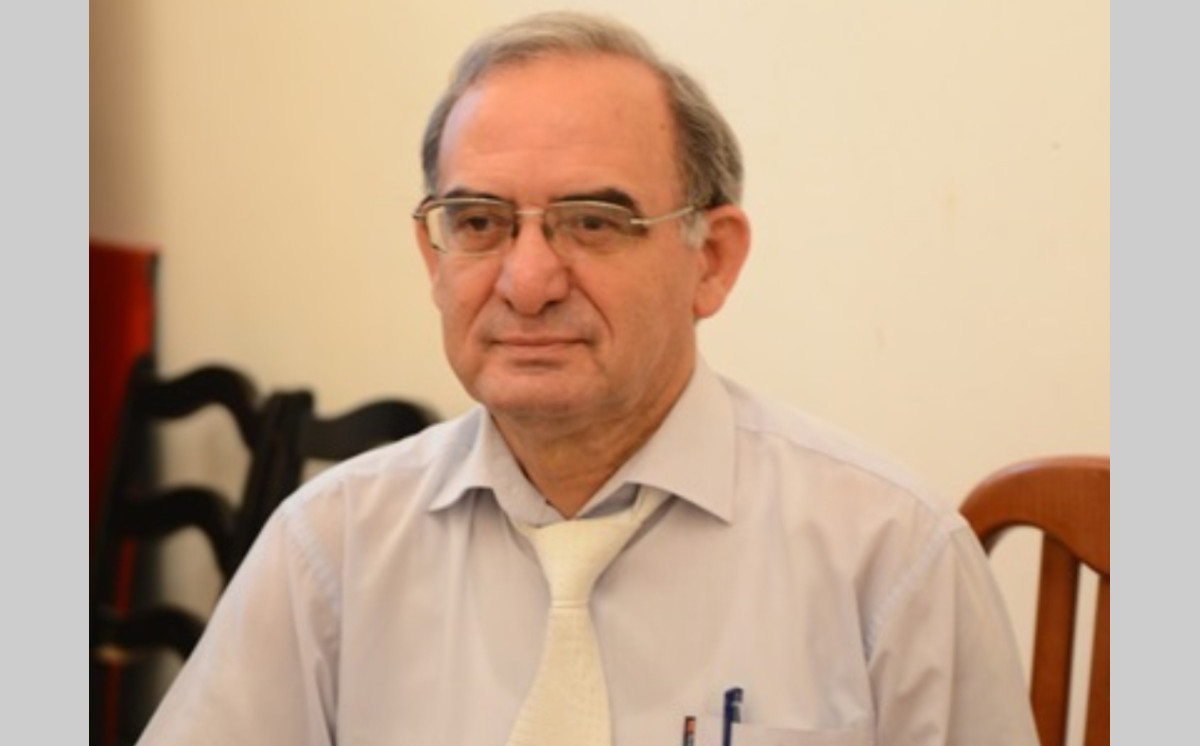 AZƏRBAYCAN YAZISINDA “AYƏTXAN ZİYAD” İMZASI 