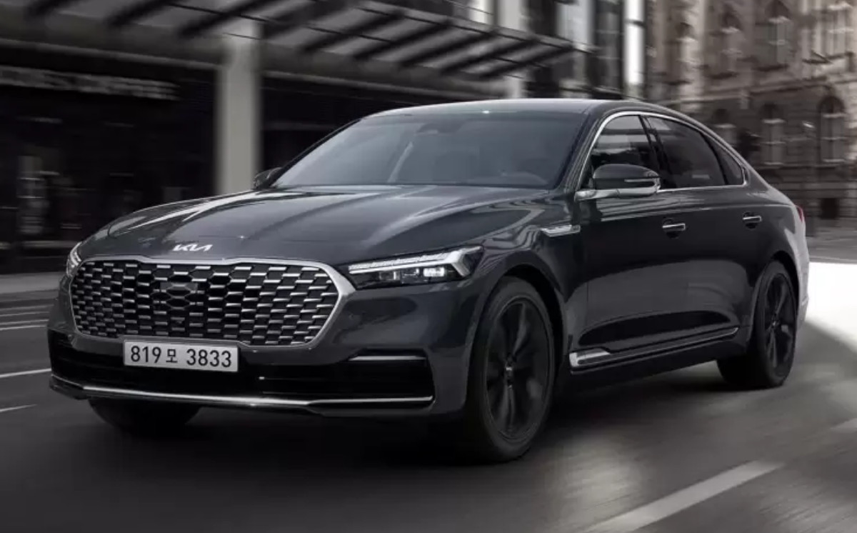 "Kia" flaqman "K9" modelinin istehsalını dayandırır 
