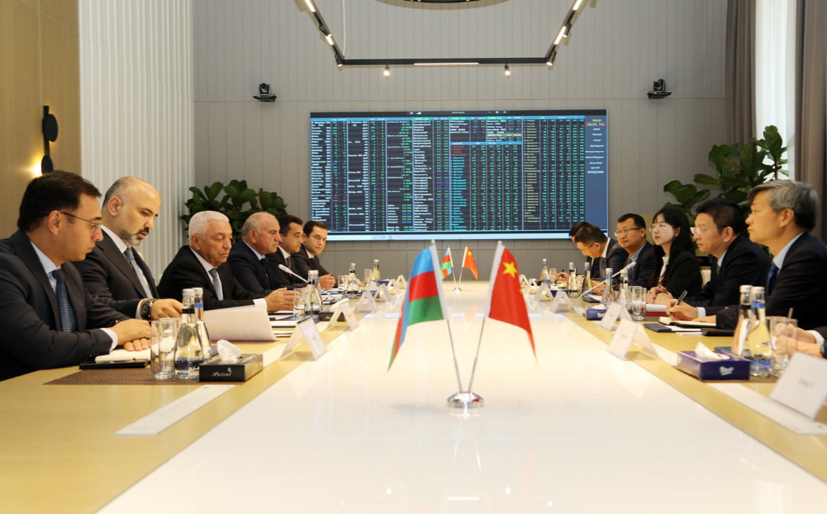“AzərEnerji” və “China Energy” rəhbərliyinin görüşü olub 