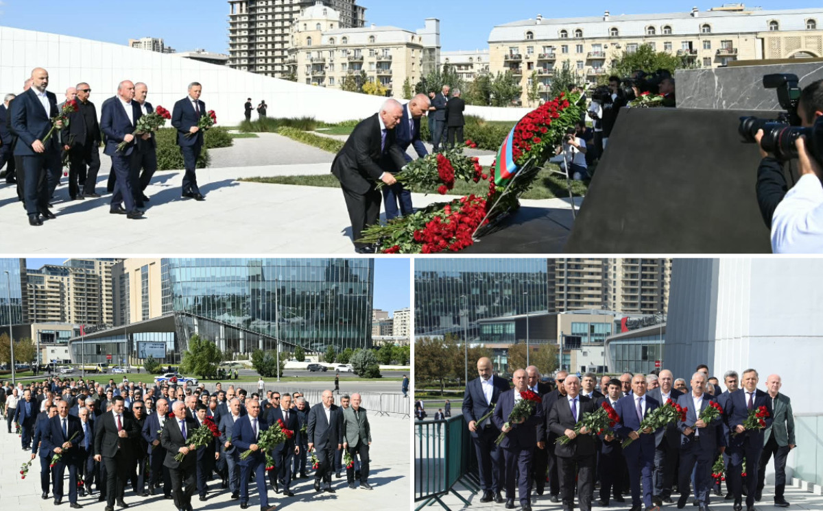 "AzərEnerji" və "Azərişıq" rəhbərliyi şəhidləri xatirəsini andı 