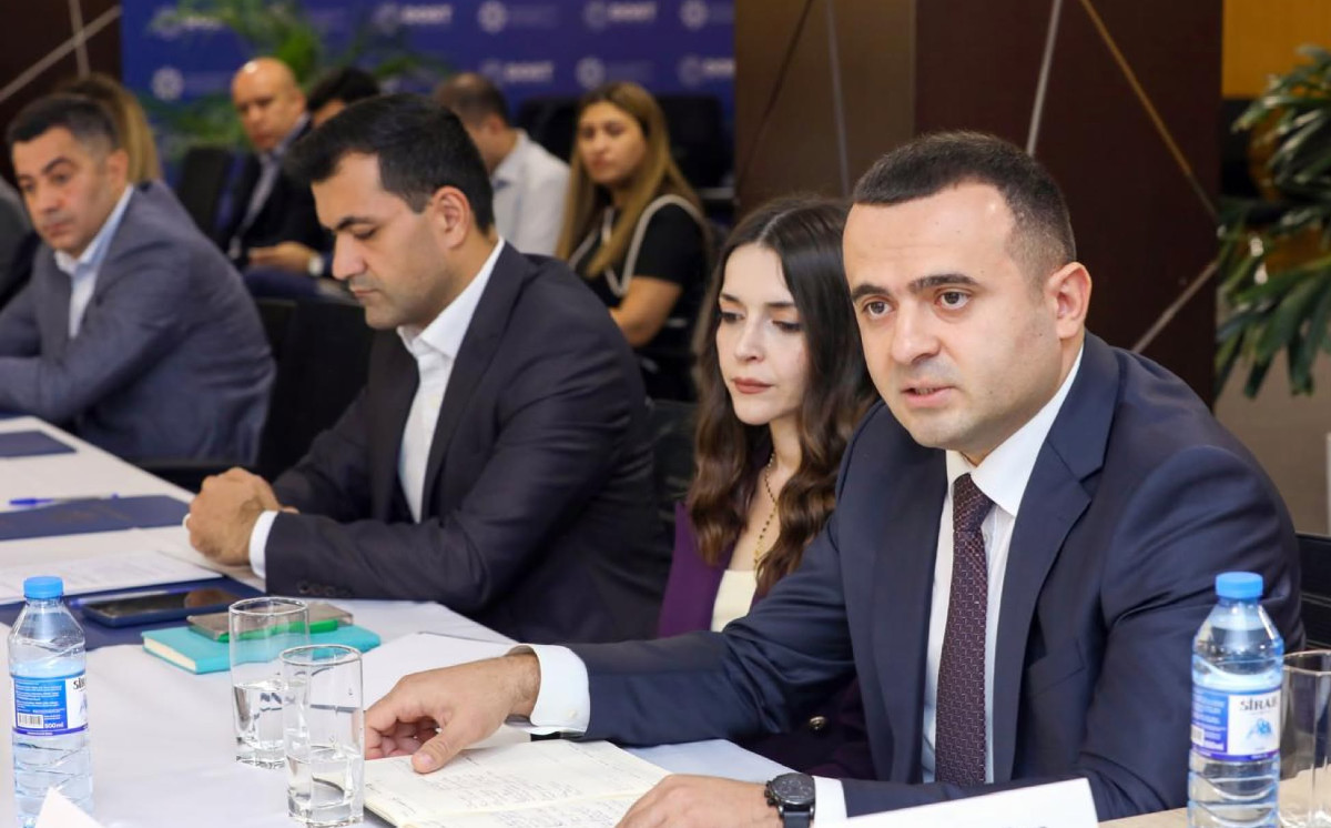 Əlilliyi olan şəxslərin bank xidmətlərindən istifadəsinin əlçatanlığının artırılması müzakirə olunub 